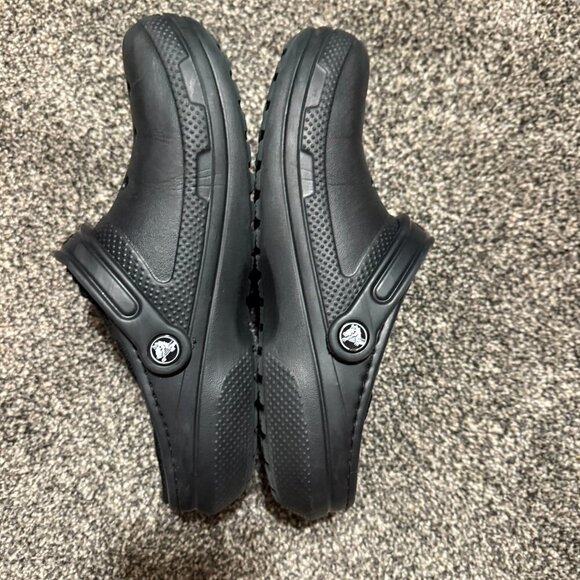 Crocs Classic Lined Clog - M7 / W9 - Like new - Picture 3 of 4